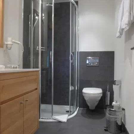Sleeps 4 Pool Wifi T031621 Apartment Zermatt