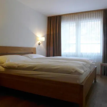 公寓 Sleeps 4 Pool Wifi T031621 采尔马特