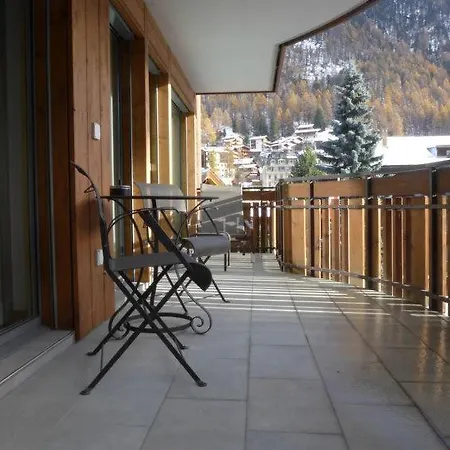 Sleeps 4 Pool Wifi T031621 公寓